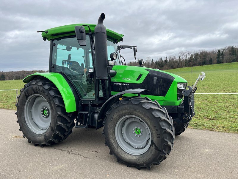 Traktor des Typs Deutz-Fahr 5125, Gebrauchtmaschine in Courtedoux (Bild 5)