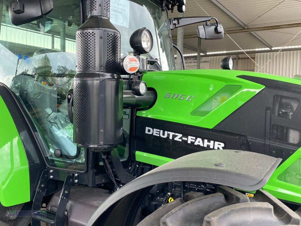 Traktor des Typs Deutz-Fahr 6115 C "FK und FZ", Neumaschine in Buchdorf (Bild 3)