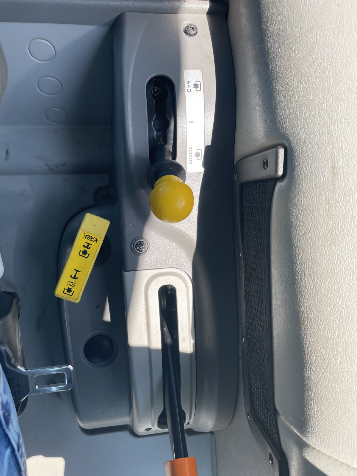 Traktor типа Deutz-Fahr 6115 C GS, Gebrauchtmaschine в Dannstadt-Schauernheim (Фотография 7)