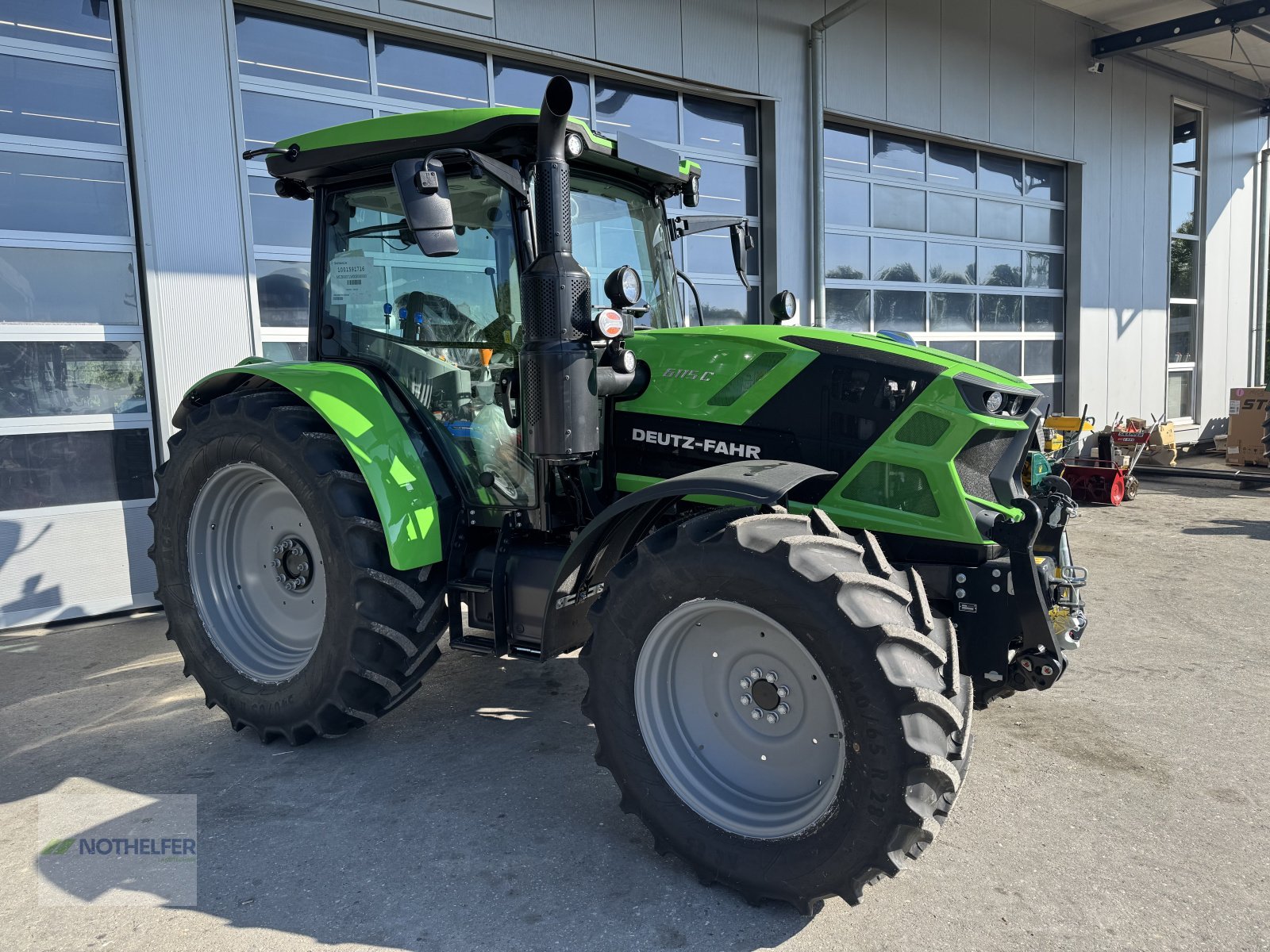 Traktor des Typs Deutz-Fahr 6115 C, Neumaschine in Pforzen (Bild 2)