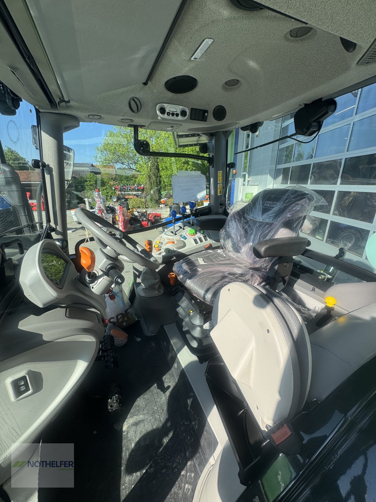 Traktor des Typs Deutz-Fahr 6115 C, Neumaschine in Pforzen (Bild 12)