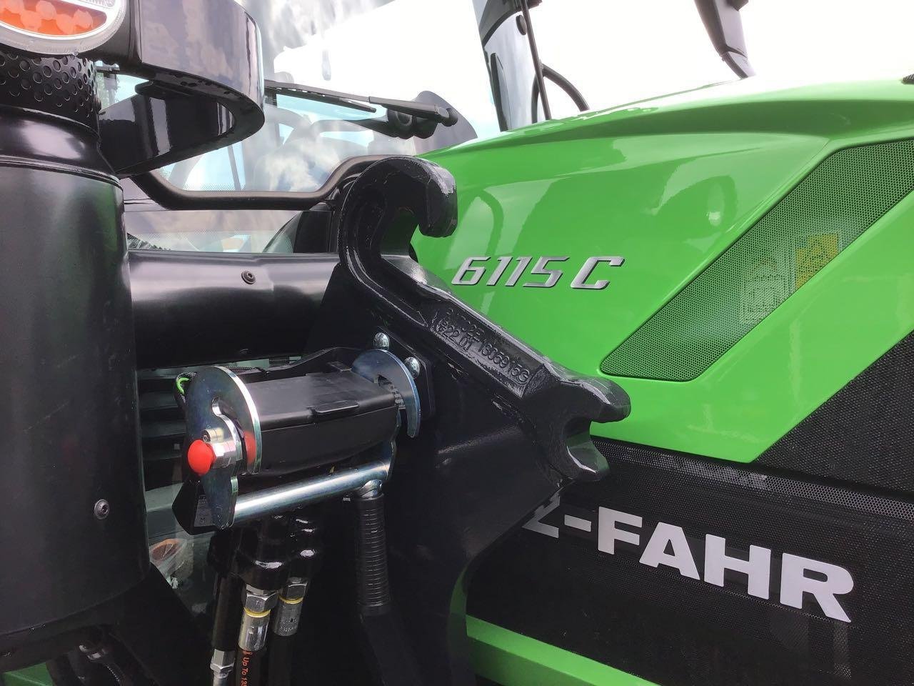 Traktor του τύπου Deutz-Fahr 6115 C, Neumaschine σε Burgbernheim (Φωτογραφία 3)