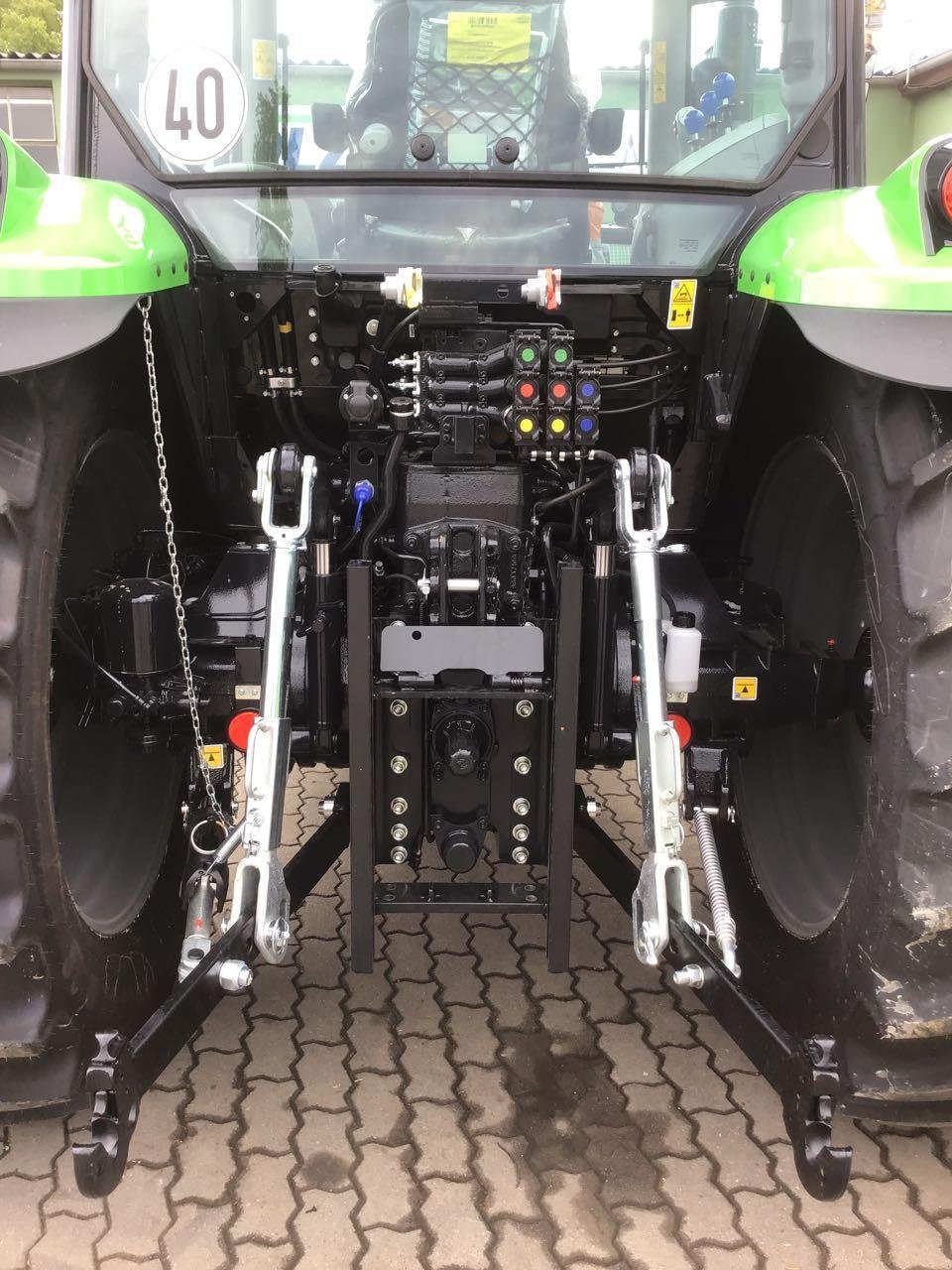 Traktor του τύπου Deutz-Fahr 6115 C, Neumaschine σε Burgbernheim (Φωτογραφία 5)