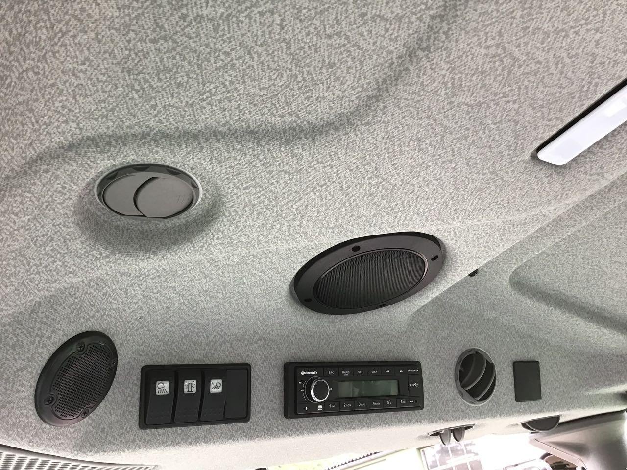 Traktor του τύπου Deutz-Fahr 6115 C, Neumaschine σε Burgbernheim (Φωτογραφία 12)