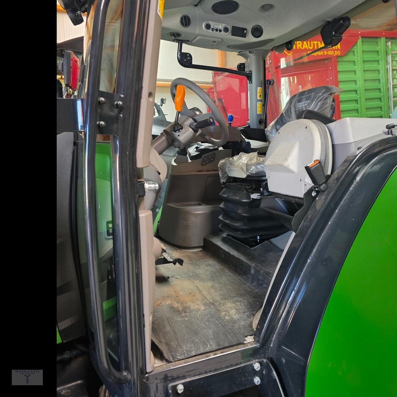 Traktor типа Deutz-Fahr 6115 RC Shift, Gebrauchtmaschine в Pragsdorf (Фотография 5)