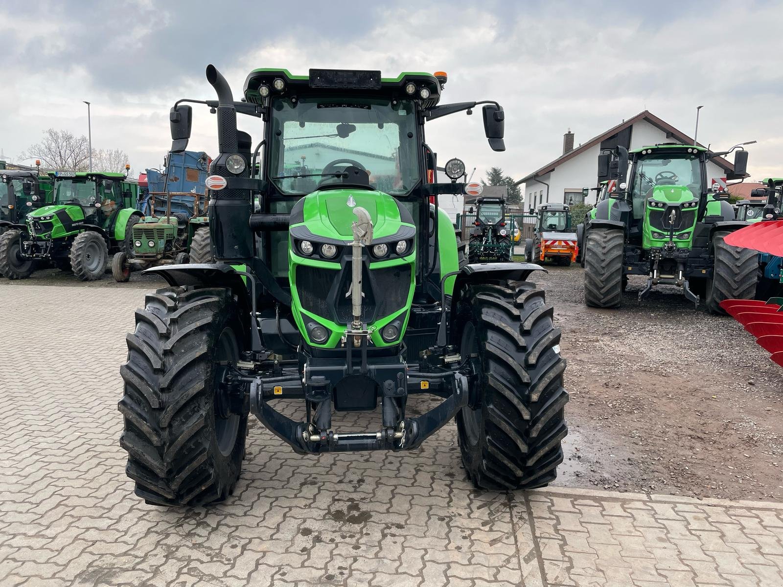 Traktor типа Deutz-Fahr 6115C RV-Shift, Gebrauchtmaschine в Dannstadt-Schauernheim (Фотография 4)