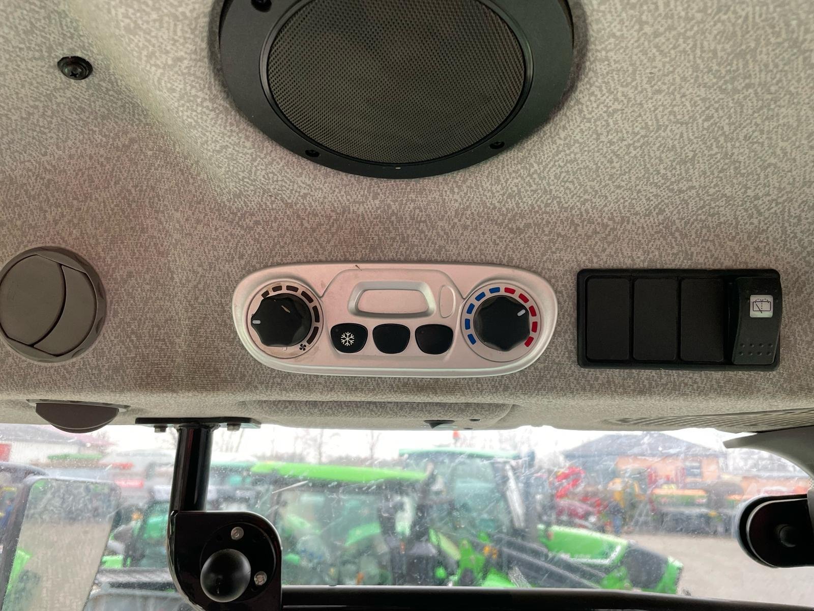 Traktor типа Deutz-Fahr 6115C RV-Shift, Gebrauchtmaschine в Dannstadt-Schauernheim (Фотография 12)