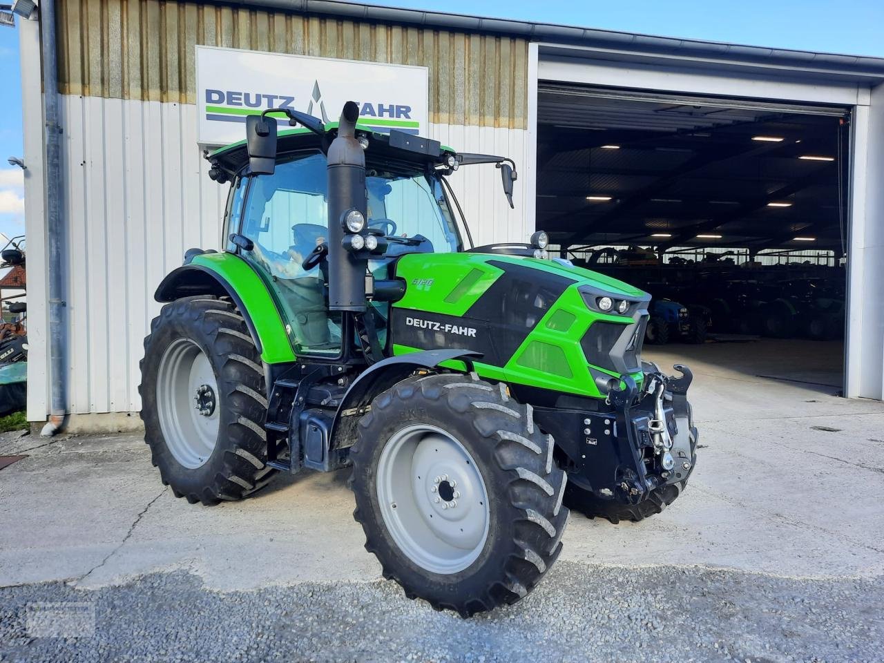 Traktor tipa Deutz-Fahr 6120, Gebrauchtmaschine u Unterdietfurt (Slika 2)