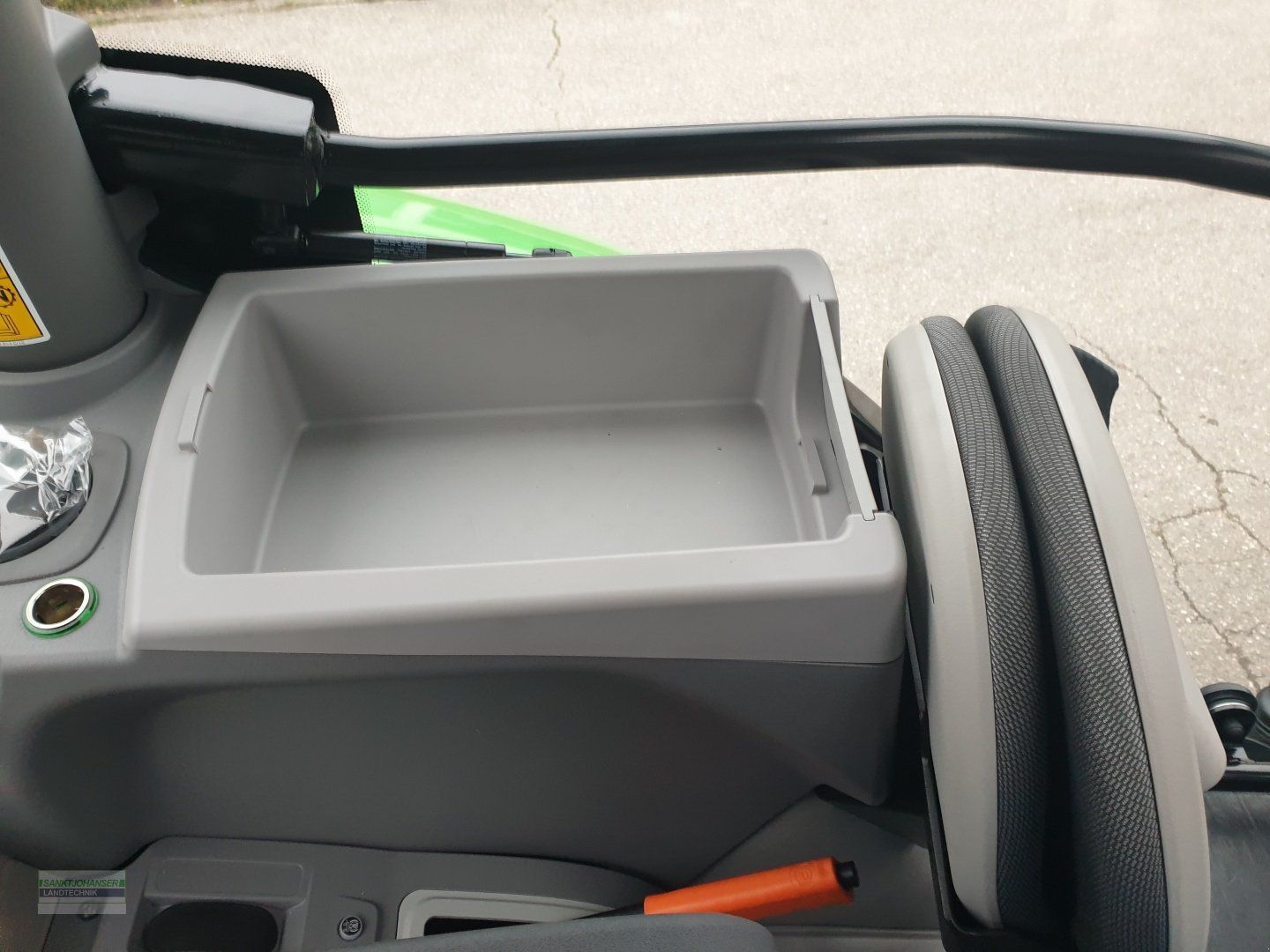 Traktor typu Deutz-Fahr 6125 C Powershift -Aktionspreis-, Neumaschine w Diessen (Zdjęcie 19)