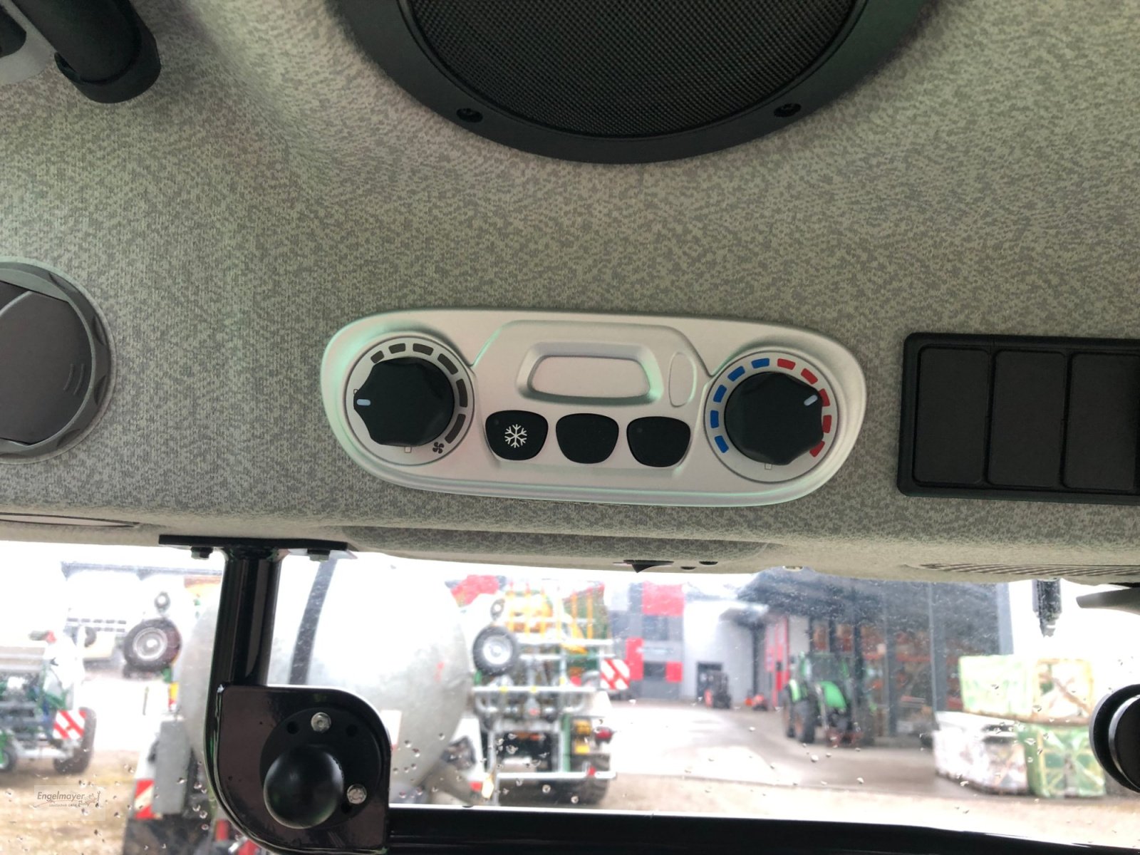 Traktor of the type Deutz-Fahr 6125 C Powershift, Neumaschine in Altusried-Kimratshofen (Picture 8)