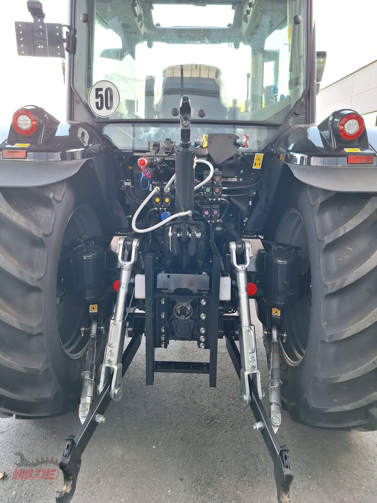 Traktor typu Deutz-Fahr 6125 C RV Shift "Warrior Schwarz", Neumaschine v Creußen (Obrázek 6)