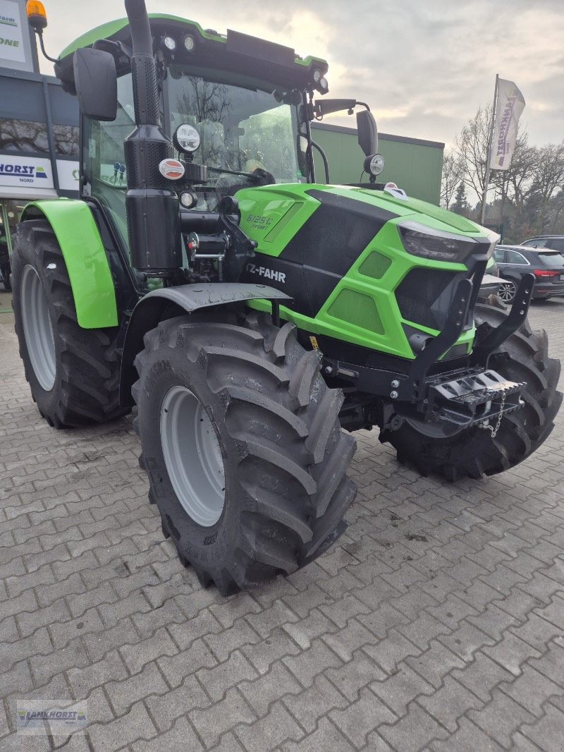 Traktor of the type Deutz-Fahr 6125 C RV-SHIFT, Neumaschine in Wiefelstede-Spohle (Picture 1)