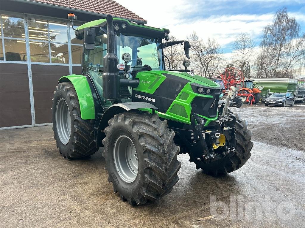Traktor типа Deutz-Fahr 6125 C RVSHIFT, Gebrauchtmaschine в Düsseldorf (Фотография 2)