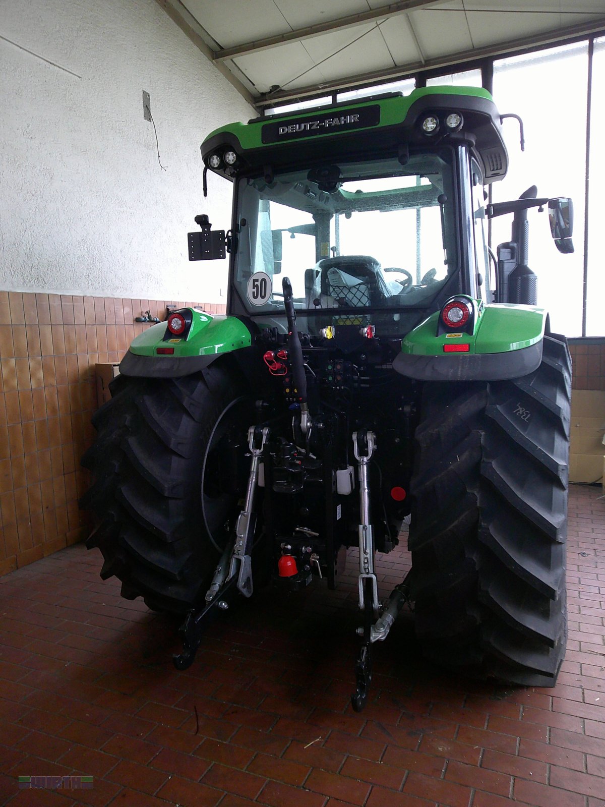Traktor des Typs Deutz-Fahr 6125 C TTV stufenlos "Abverkauf Werks/Ausstellungsmaschine", Neumaschine in Buchdorf (Bild 2)
