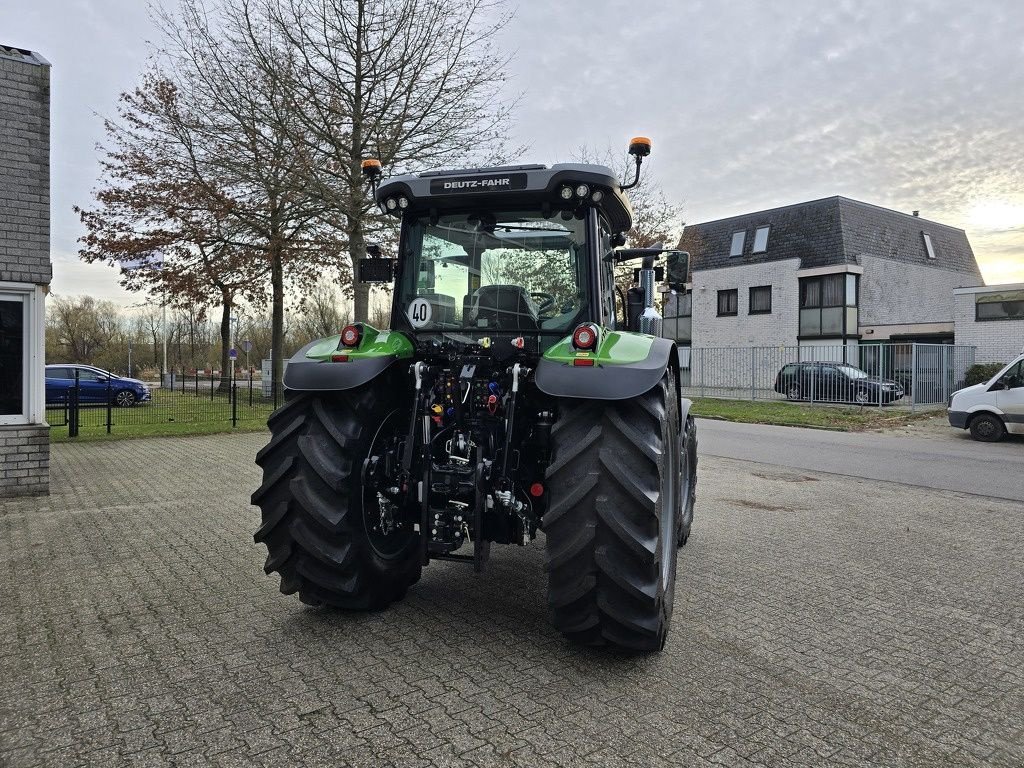 Traktor des Typs Deutz-Fahr 6125 C TTV, Neumaschine in Druten (Bild 4)