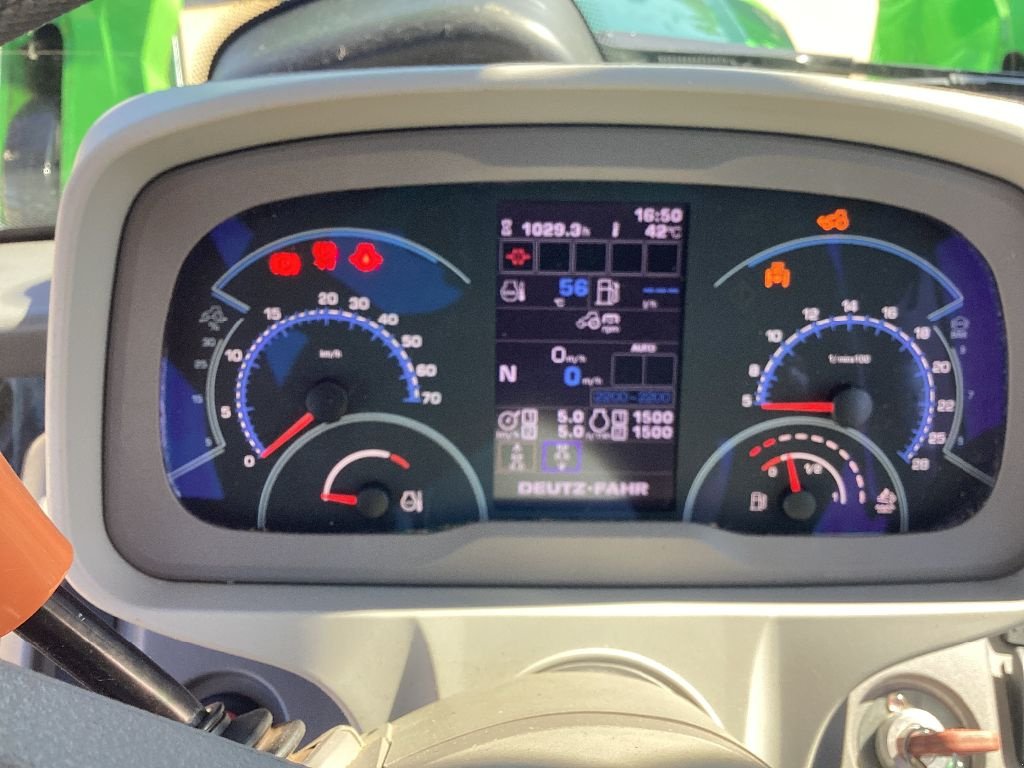 Traktor типа Deutz-Fahr 6125 C TTV, Gebrauchtmaschine в ST FLOUR (Фотография 6)