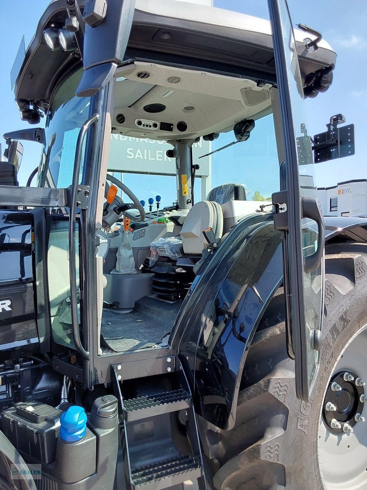 Traktor typu Deutz-Fahr 6125C Agrotron Warrior, Neumaschine v Landsberg (Obrázek 13)