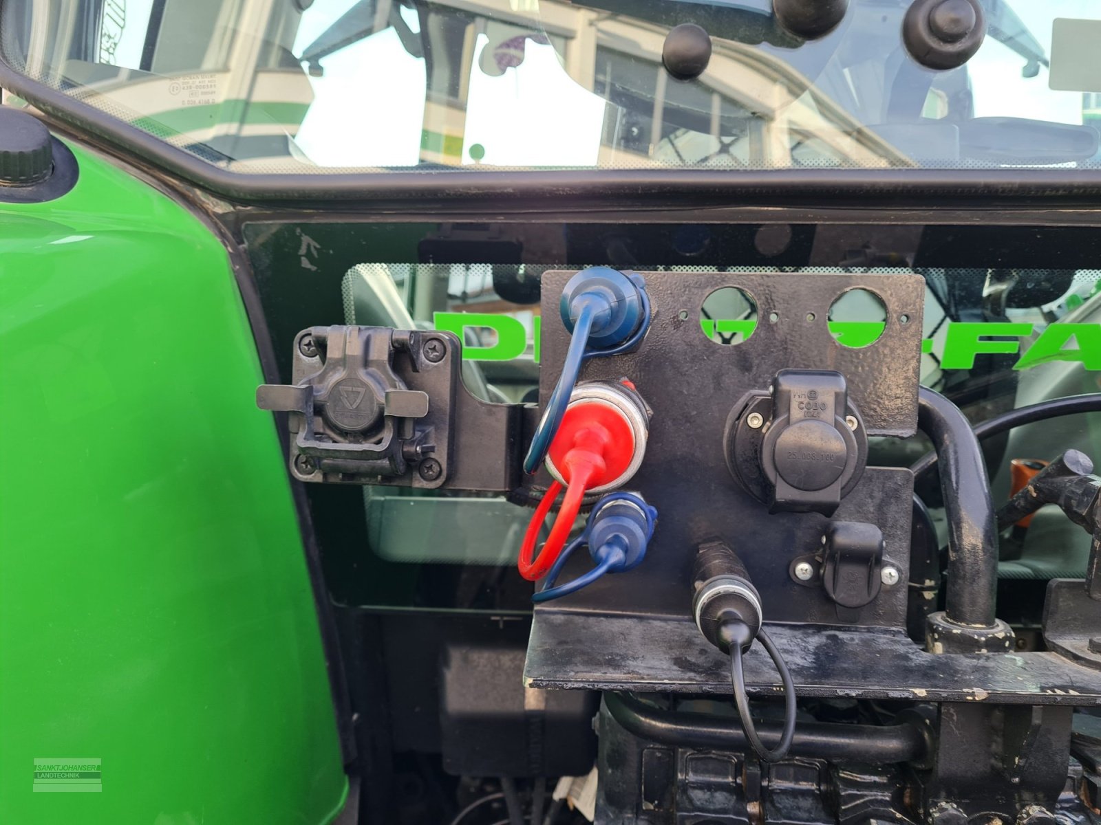 Traktor des Typs Deutz-Fahr 6130 Powershift, Gebrauchtmaschine in Diessen (Bild 9)