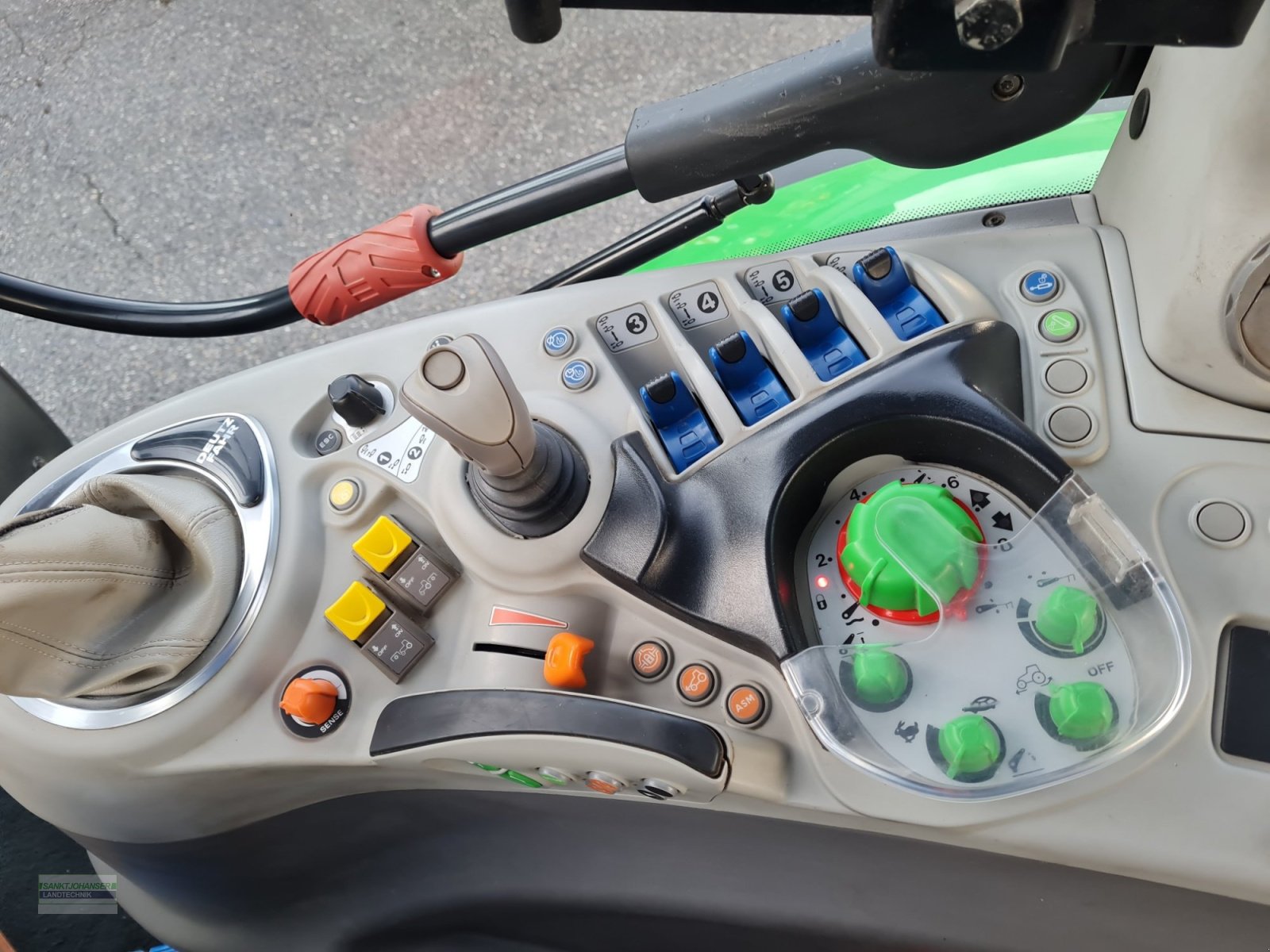 Traktor des Typs Deutz-Fahr 6130 Powershift, Gebrauchtmaschine in Diessen (Bild 15)