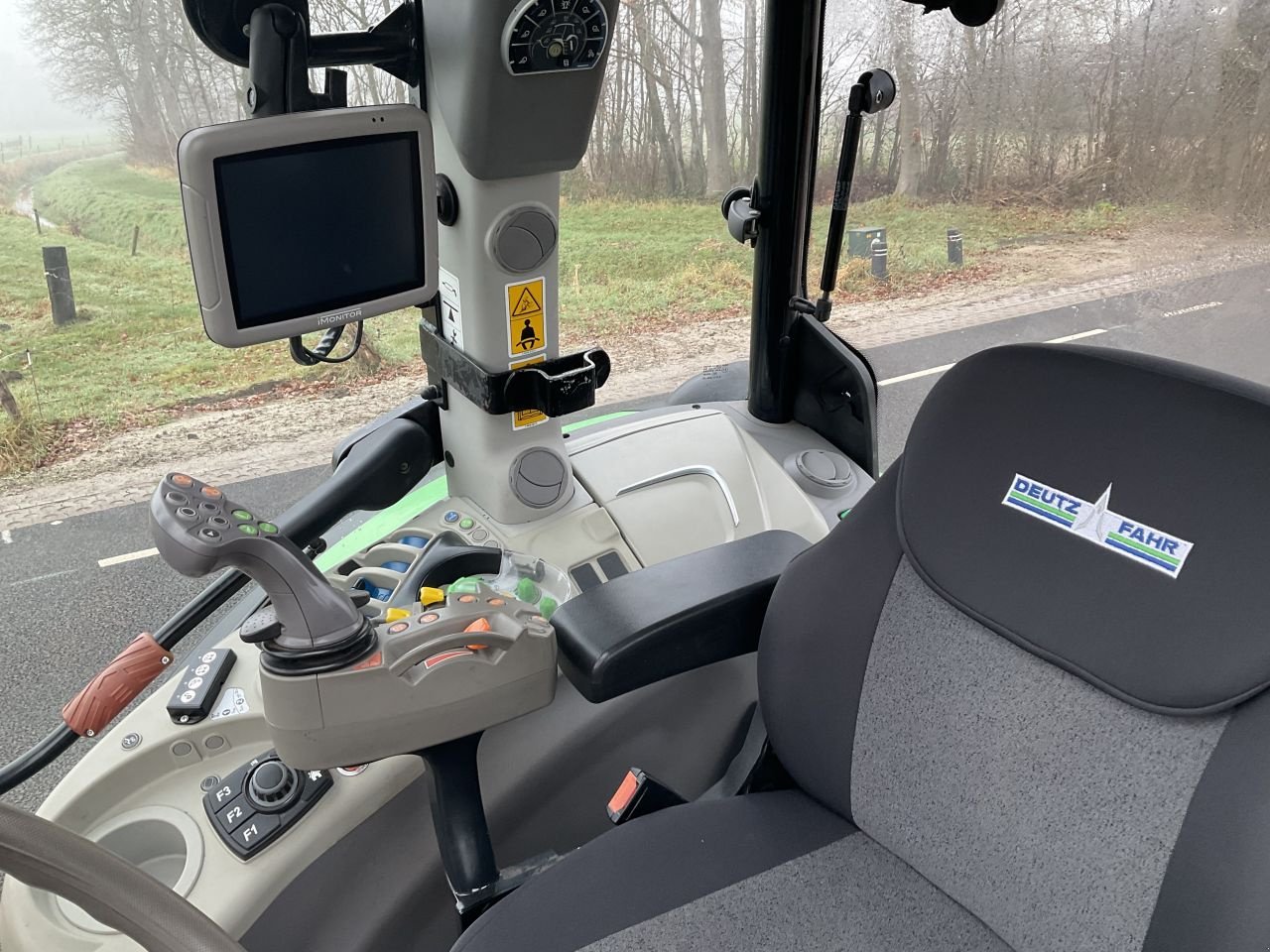 Traktor Türe ait Deutz-Fahr 6130 ttv, Gebrauchtmaschine içinde Haaksbergen (resim 11)