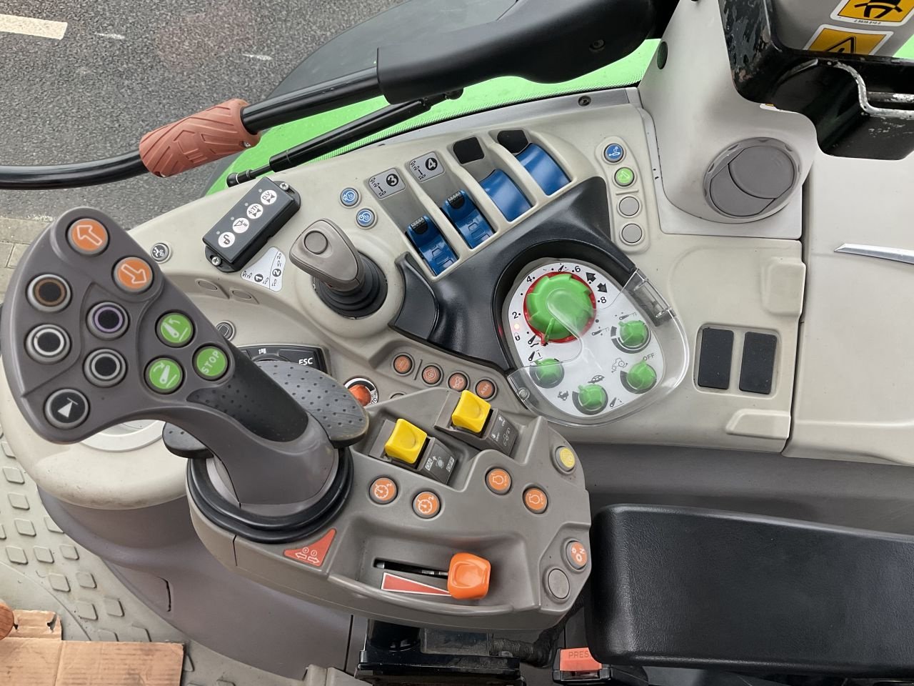 Traktor Türe ait Deutz-Fahr 6130 ttv, Gebrauchtmaschine içinde Haaksbergen (resim 10)