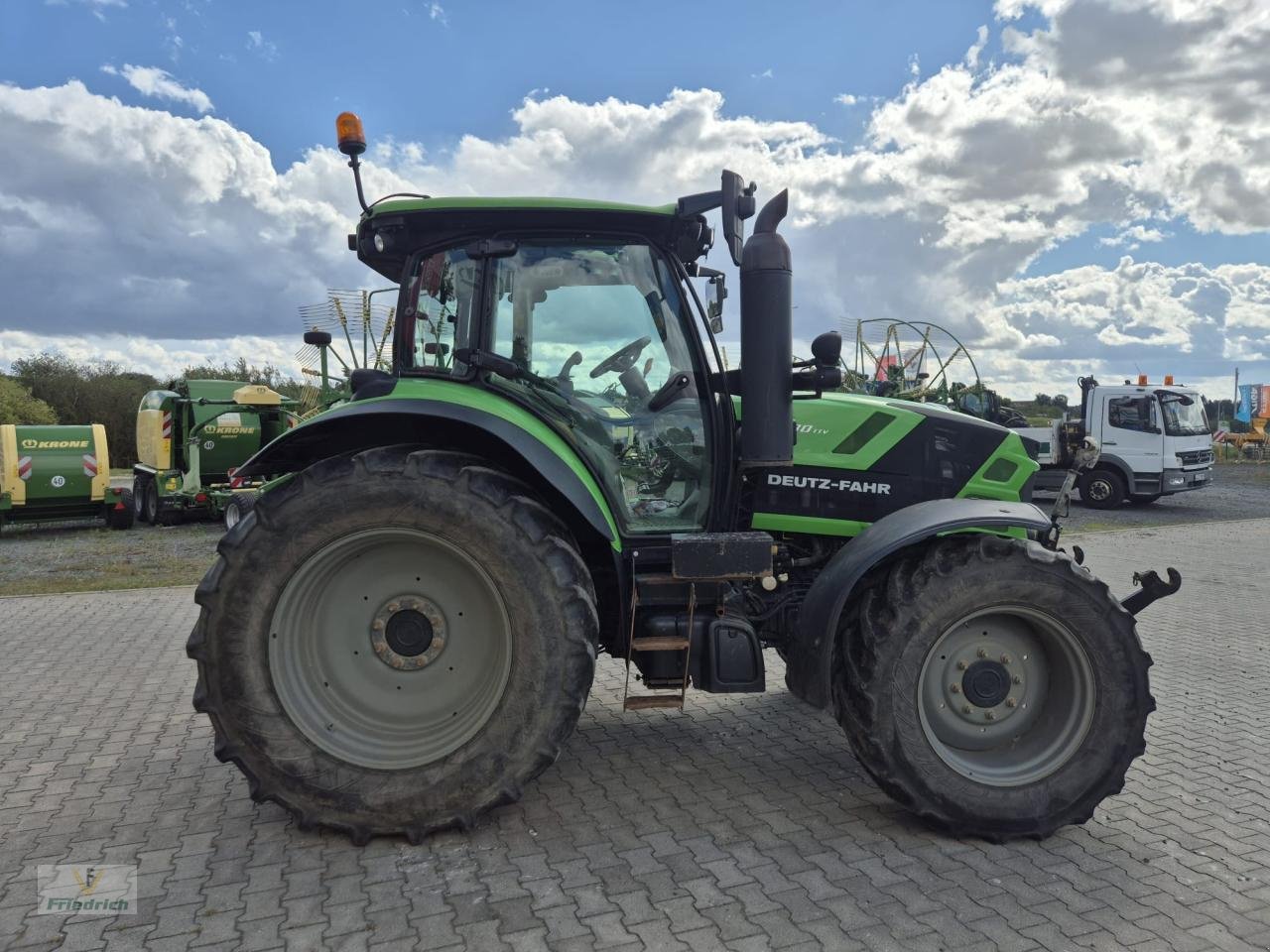Traktor типа Deutz-Fahr 6130 TTV, Gebrauchtmaschine в Bad Lausick (Фотография 3)