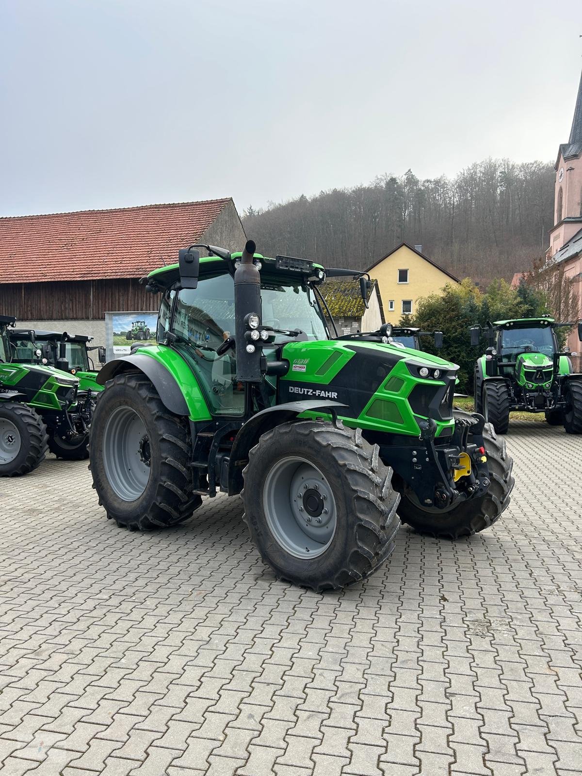 Traktor типа Deutz-Fahr 6130, Gebrauchtmaschine в Treuchtlingen (Фотография 2)