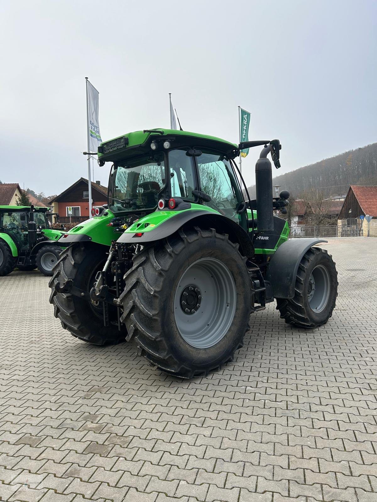 Traktor типа Deutz-Fahr 6130, Gebrauchtmaschine в Treuchtlingen (Фотография 3)