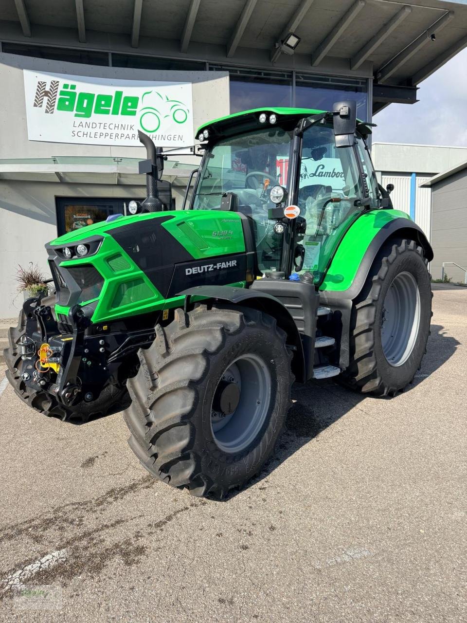 Traktor типа Deutz-Fahr 6130.4 RV SHIFT, Neumaschine в Uhingen (Фотография 1)