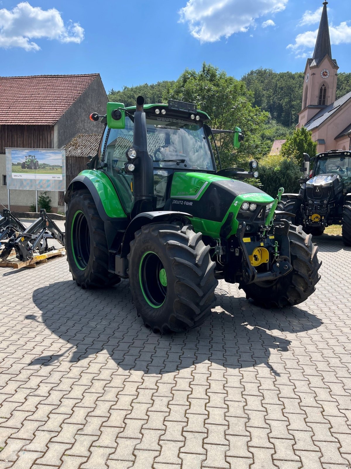 Traktor des Typs Deutz-Fahr 6130.4, Gebrauchtmaschine in Treuchtlingen (Bild 3)