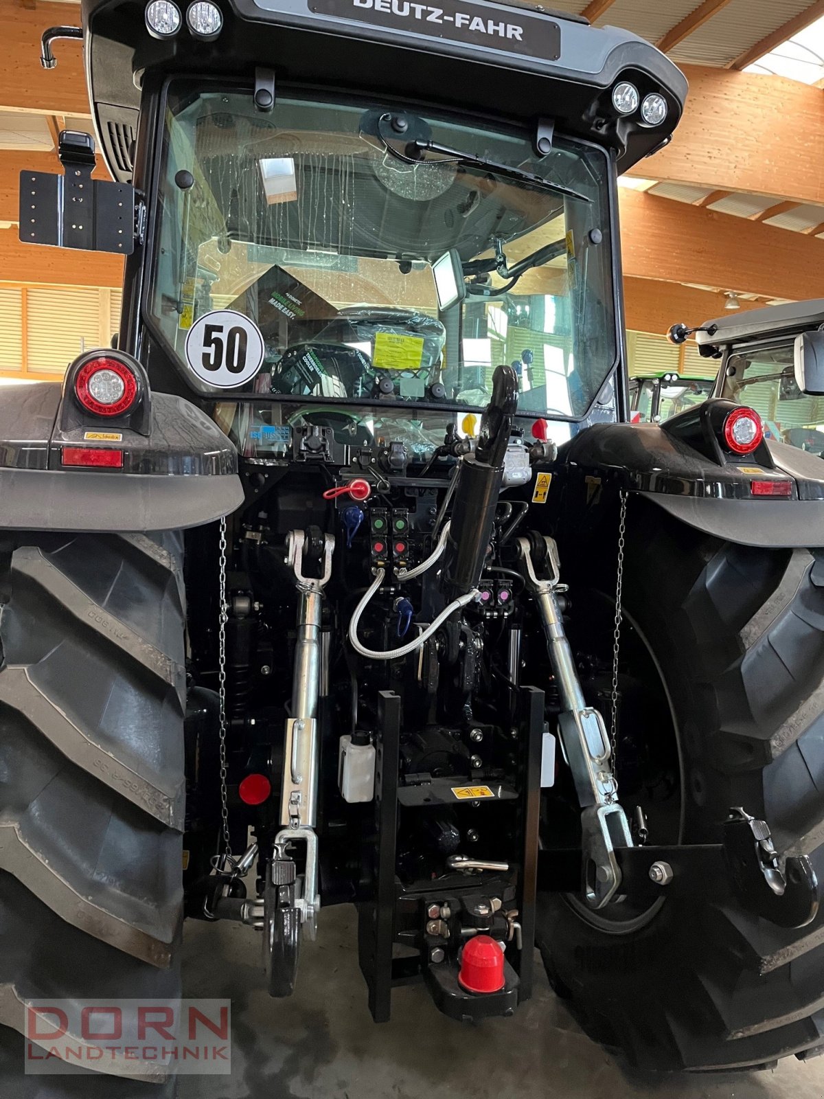 Traktor des Typs Deutz-Fahr 6135 C  RV  Aktion 0 % Finanzierung, Neumaschine in Bruckberg (Bild 4)