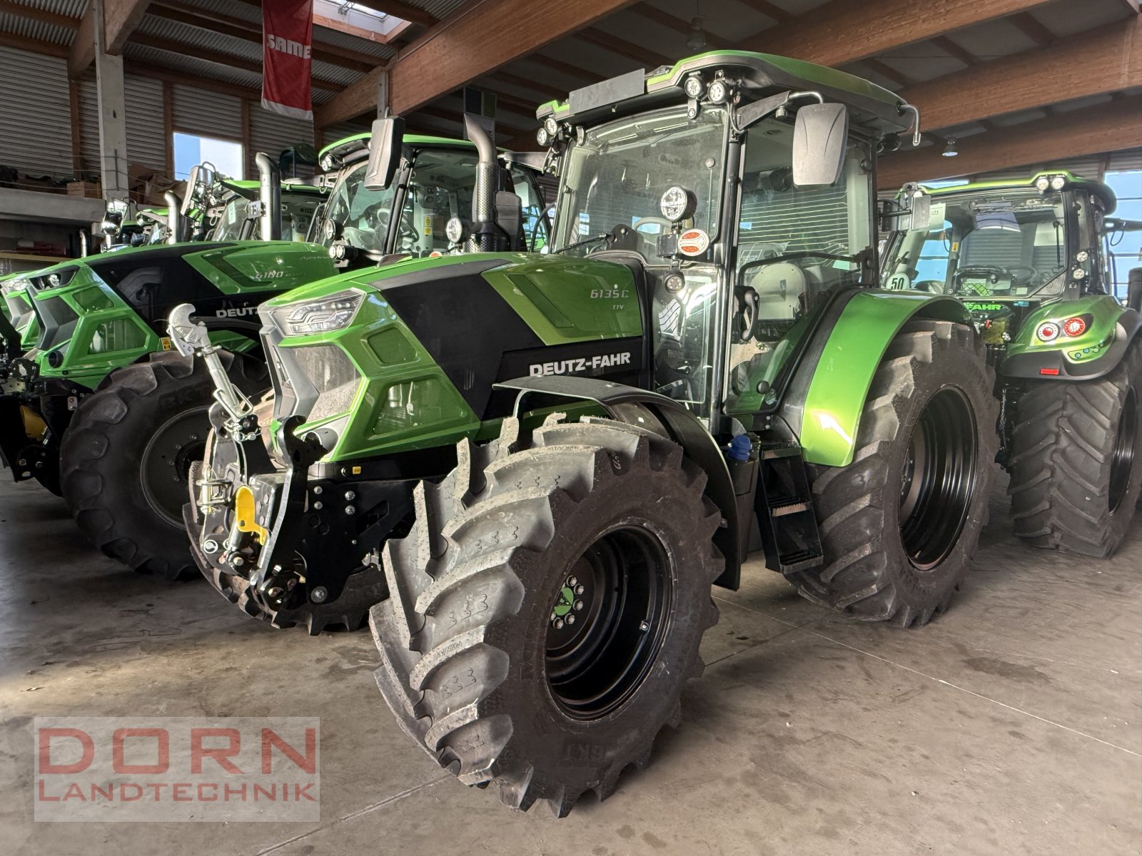Traktor του τύπου Deutz-Fahr 6135 c TTV Aktion Java Grün, Neumaschine σε Bruckberg (Φωτογραφία 1)