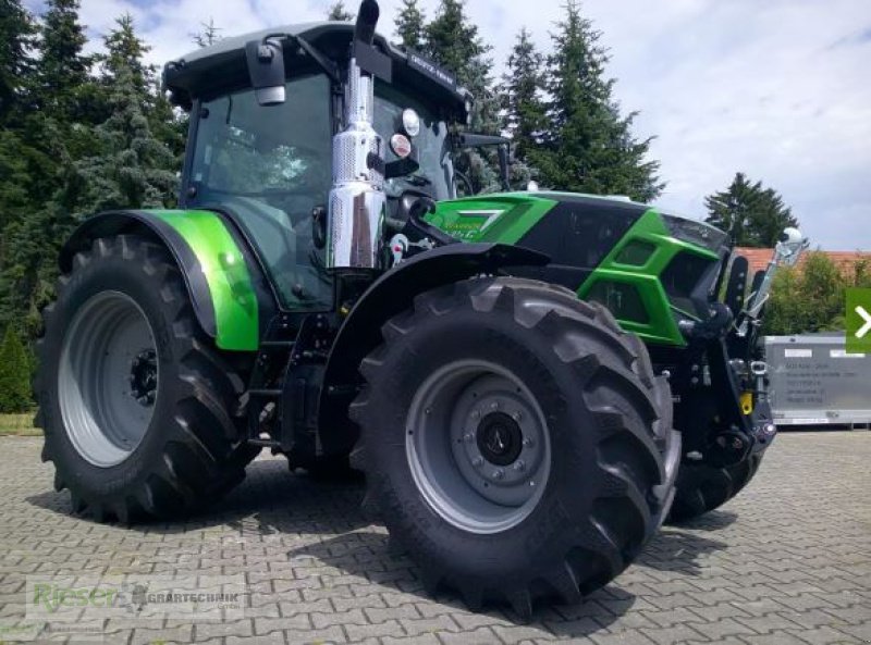 Traktor typu Deutz-Fahr 6135 C TTV, -JAVA-grün, Frontladerschwinge Stoll und FZ kostenlos, Aktionsschlepper, Neumaschine v Nördlingen (Obrázek 2)