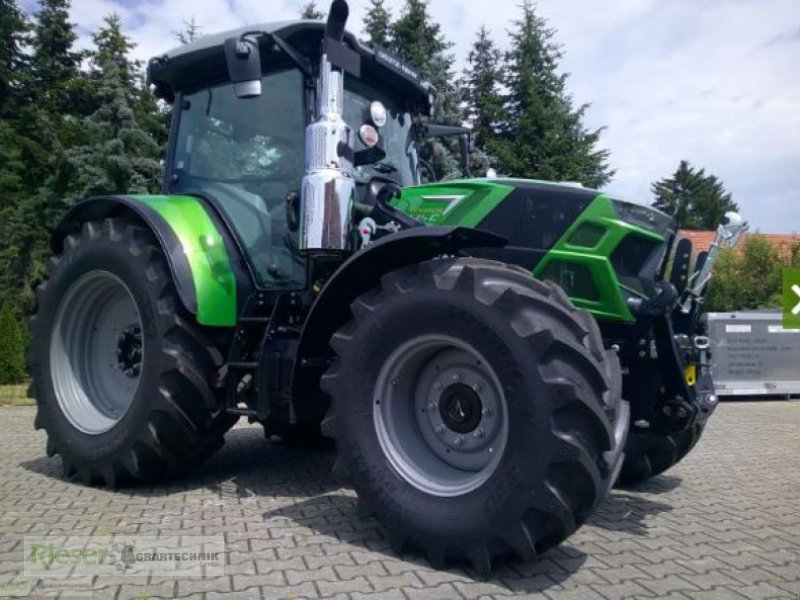 Traktor del tipo Deutz-Fahr 6135 C TTV, -JAVA-grün, Frontladerschwinge Stoll und FZ kostenlos, Aktionsschlepper, Neumaschine In Nördlingen (Immagine 1)