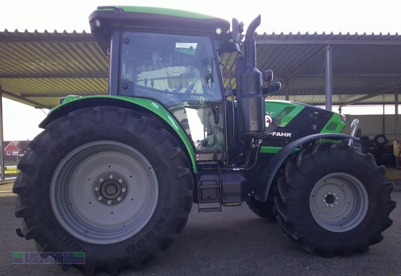Traktor типа Deutz-Fahr 6135 C TTV, jung gebraucht, Dez-Aktion RTK kostenlos, automatische. höhenverstellbare Anhängekupplung D 38,, Neumaschine в Buchdorf (Фотография 3)