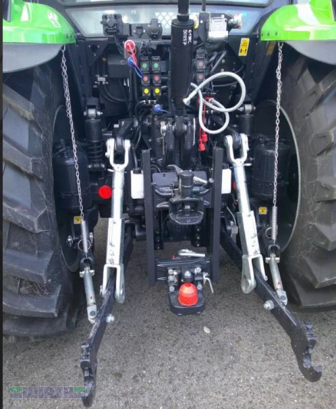 Traktor типа Deutz-Fahr 6135 C TTV, jung gebraucht, Dez-Aktion RTK kostenlos, automatische. höhenverstellbare Anhängekupplung D 38,, Neumaschine в Buchdorf (Фотография 5)