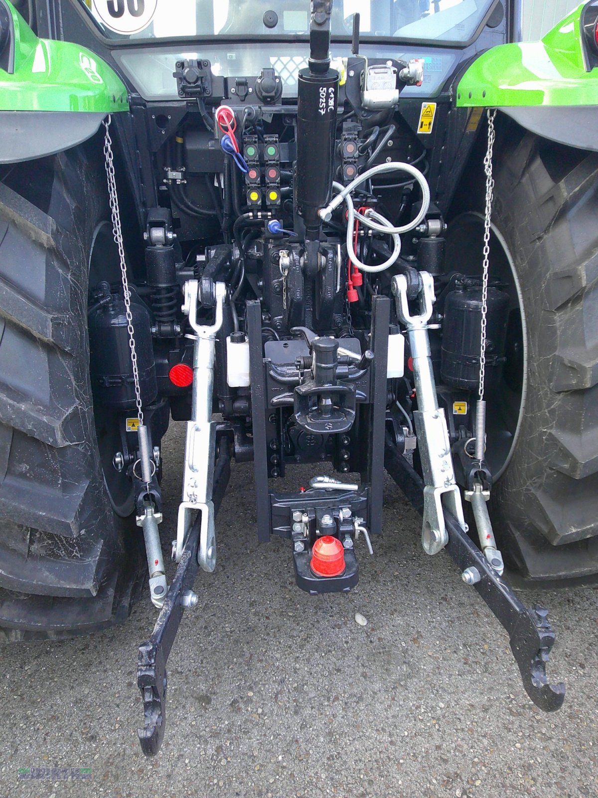 Traktor typu Deutz-Fahr 6135 C TTV stufenlos - Vorführer, 10.000,00 Euro sparen, Neumaschine v Buchdorf (Obrázek 10)