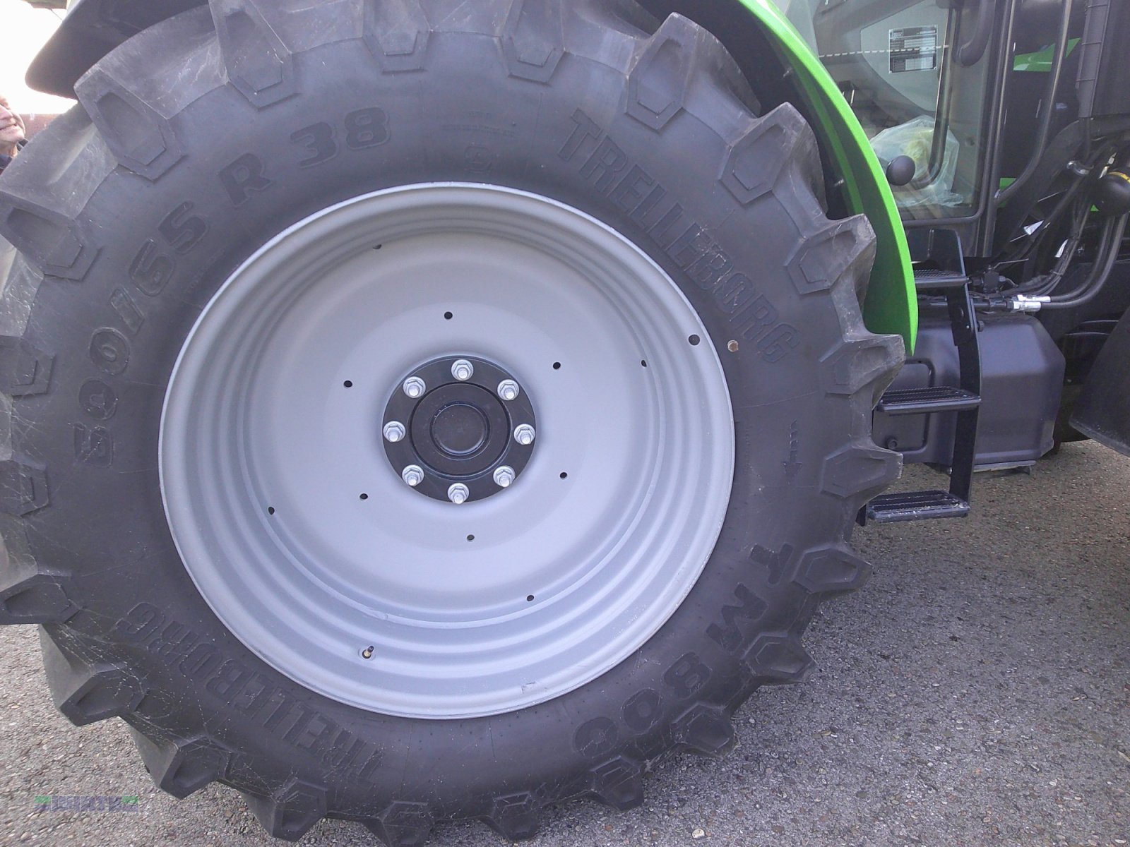 Traktor typu Deutz-Fahr 6135 C TTV stufenlos - Vorführer, 10.000,00 Euro sparen, Neumaschine v Buchdorf (Obrázek 11)