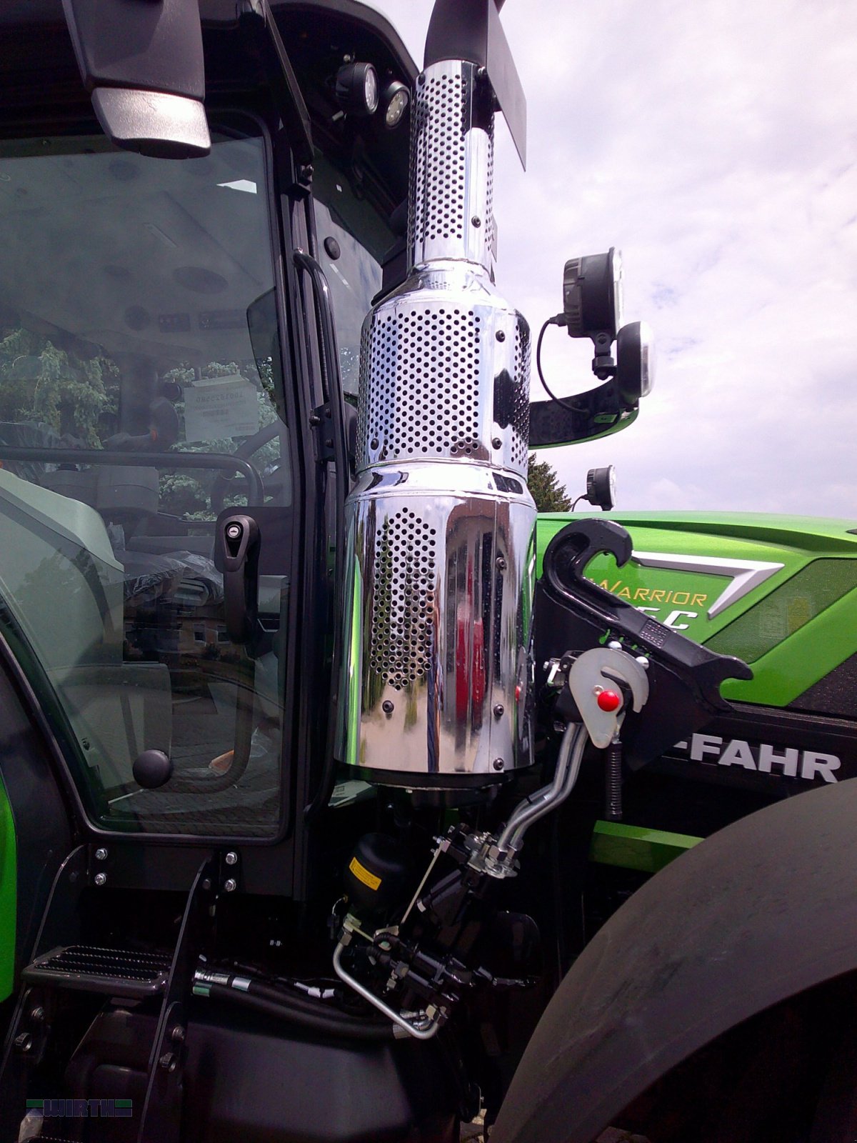 Traktor des Typs Deutz-Fahr 6135 C TTV "stufenlos WARRIOR", Javagün, Frontlader - Aktion ohne Mehrkosten -, Neumaschine in Buchdorf (Bild 18)