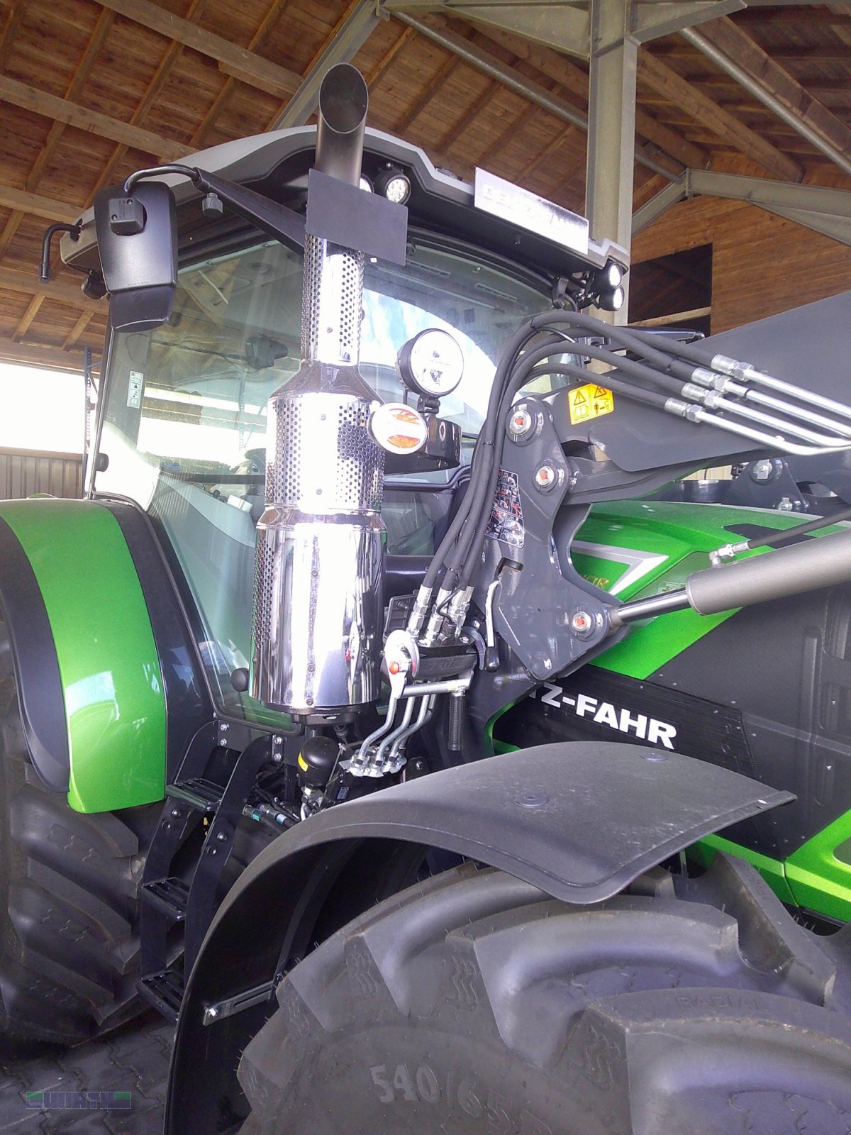 Traktor des Typs Deutz-Fahr 6135 C TTV "stufenlos WARRIOR", Javagün, Frontlader - Aktion ohne Mehrkosten -, Neumaschine in Buchdorf (Bild 29)