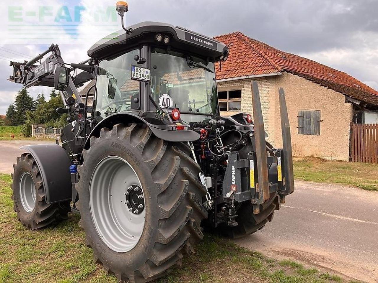 Traktor του τύπου Deutz-Fahr 6135 C TTV TTV, Gebrauchtmaschine σε Hamburg (Φωτογραφία 10)