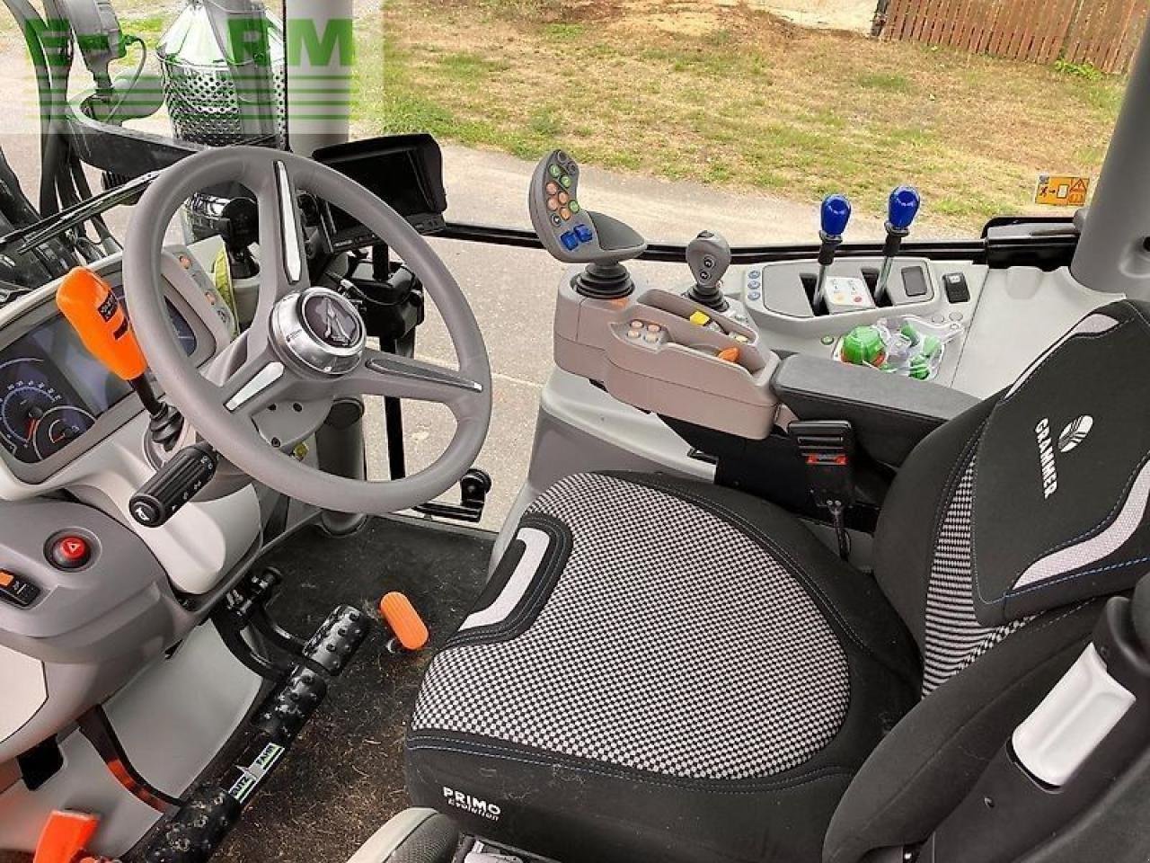 Traktor του τύπου Deutz-Fahr 6135 C TTV TTV, Gebrauchtmaschine σε Hamburg (Φωτογραφία 12)