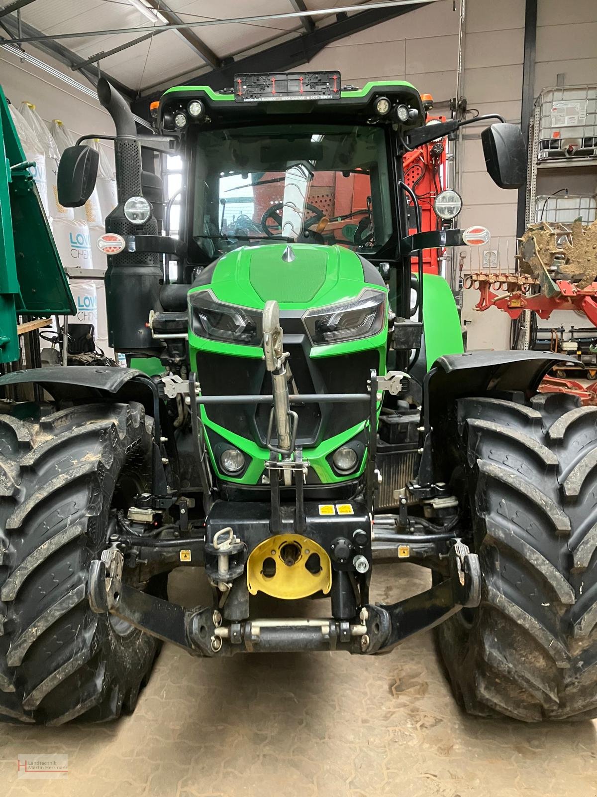 Traktor типа Deutz-Fahr 6135 C TTV, Gebrauchtmaschine в Steinfeld (Фотография 1)