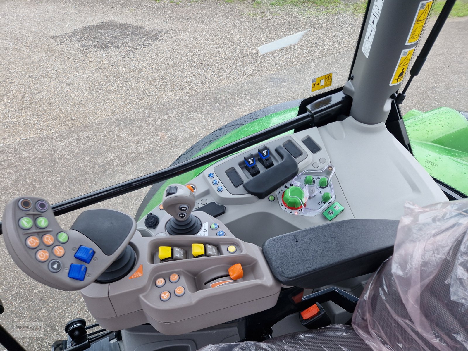 Traktor типа Deutz-Fahr 6135 C TTV, Neumaschine в Altusried-Kimratshofen (Фотография 8)