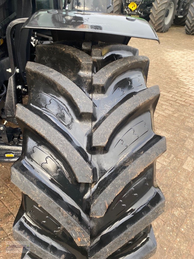 Traktor типа Deutz-Fahr 6135 C TTV, Gebrauchtmaschine в Aurich (Фотография 11)