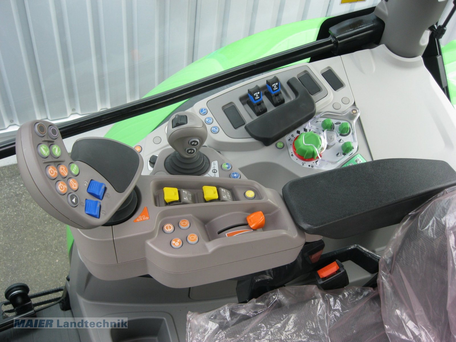 Traktor от тип Deutz-Fahr 6135 C TTV, Neumaschine в Dieterskirchen (Снимка 10)