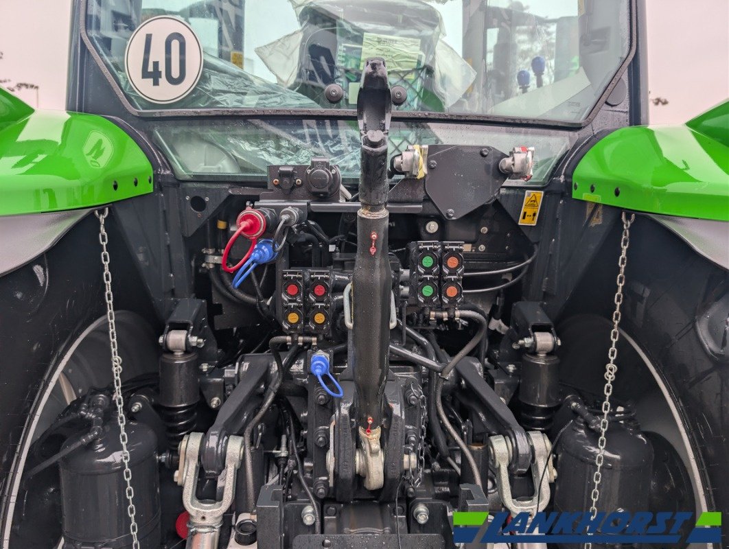 Traktor of the type Deutz-Fahr 6135 C TTV, Neumaschine in Neuenhaus (Picture 9)