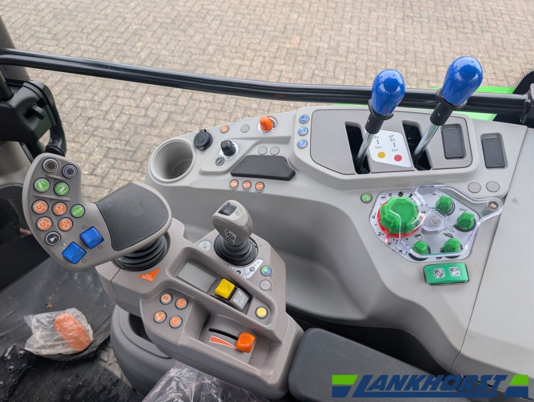 Traktor of the type Deutz-Fahr 6135 C TTV, Neumaschine in Neuenhaus (Picture 20)