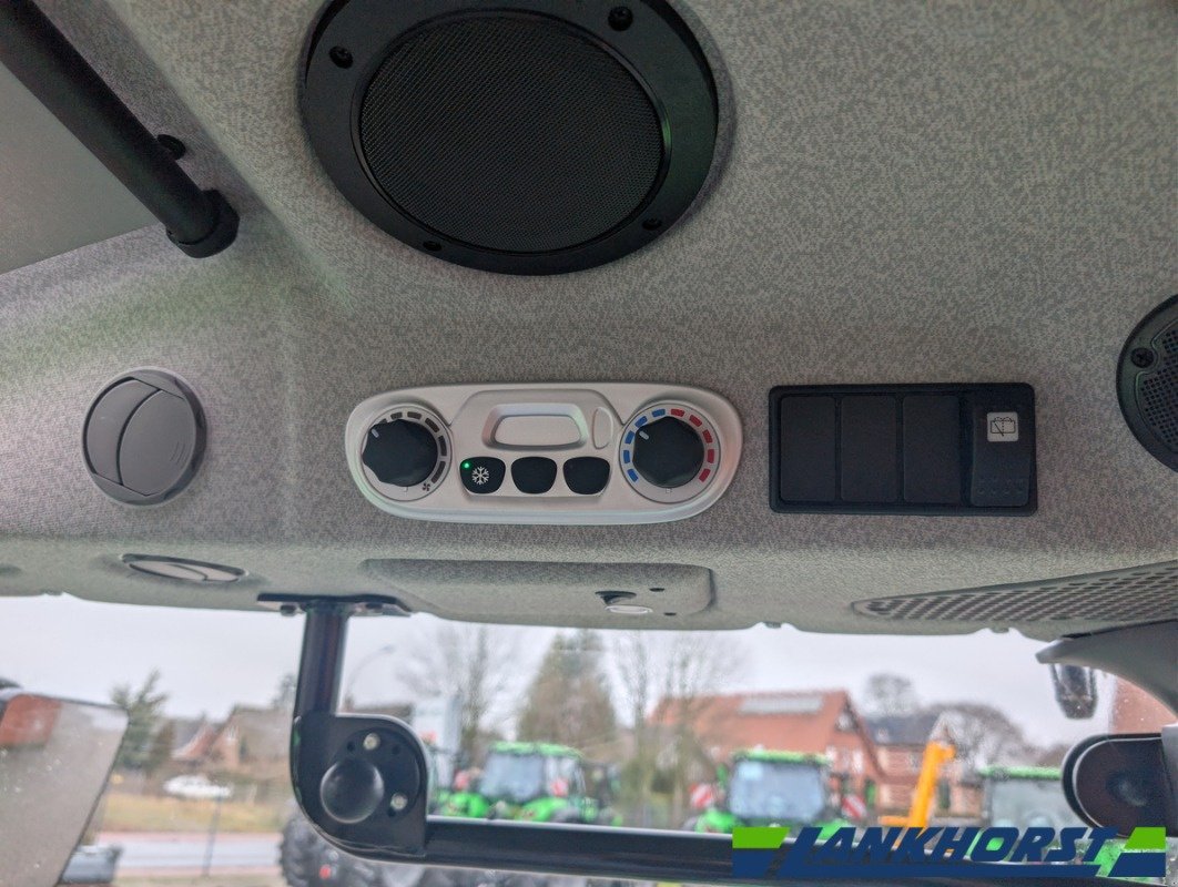 Traktor of the type Deutz-Fahr 6135 C TTV, Neumaschine in Neuenhaus (Picture 21)