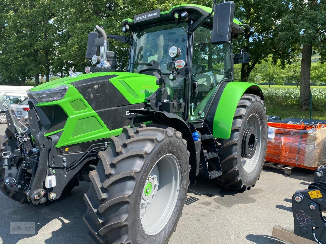 Traktor Türe ait Deutz-Fahr 6135 C TTV, Neumaschine içinde Eslohe–Bremke (resim 1)